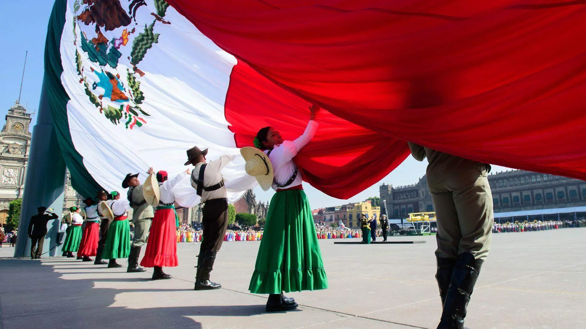 957076_AMLO Aniversario Revolución Mexicana-3_web